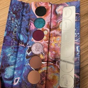 kaleidos cosmetics futurism III Astro pink eyeshadow palette